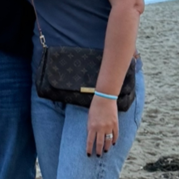 Louis Vuitton favorite - Picture 7 of 7